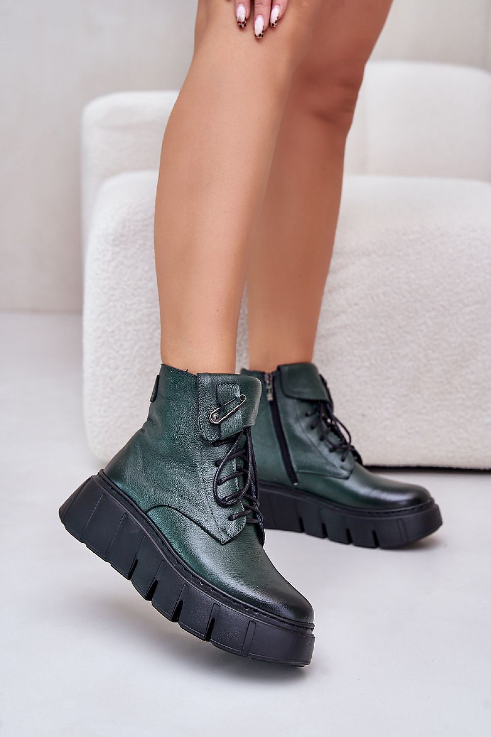 Buskin boots model 201183